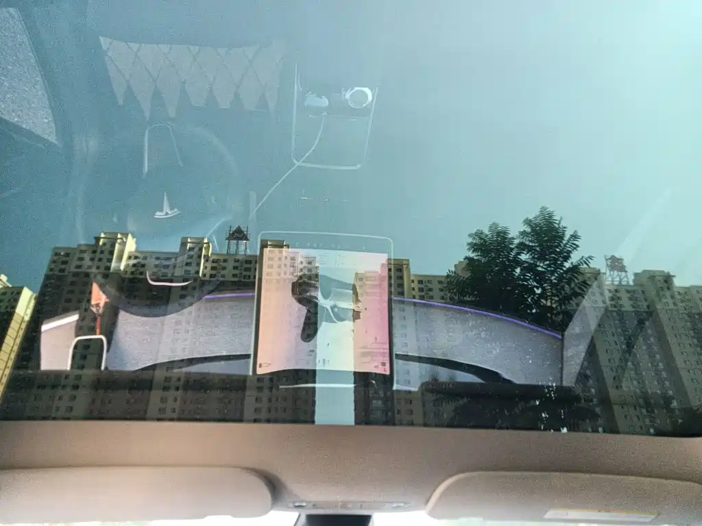 Tesla Model Y — миниатюра 14