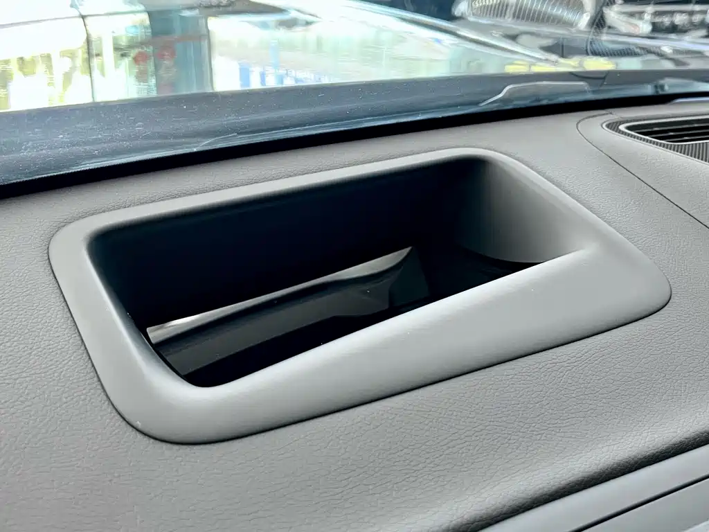 Mercedes-Benz S-Class — миниатюра 13