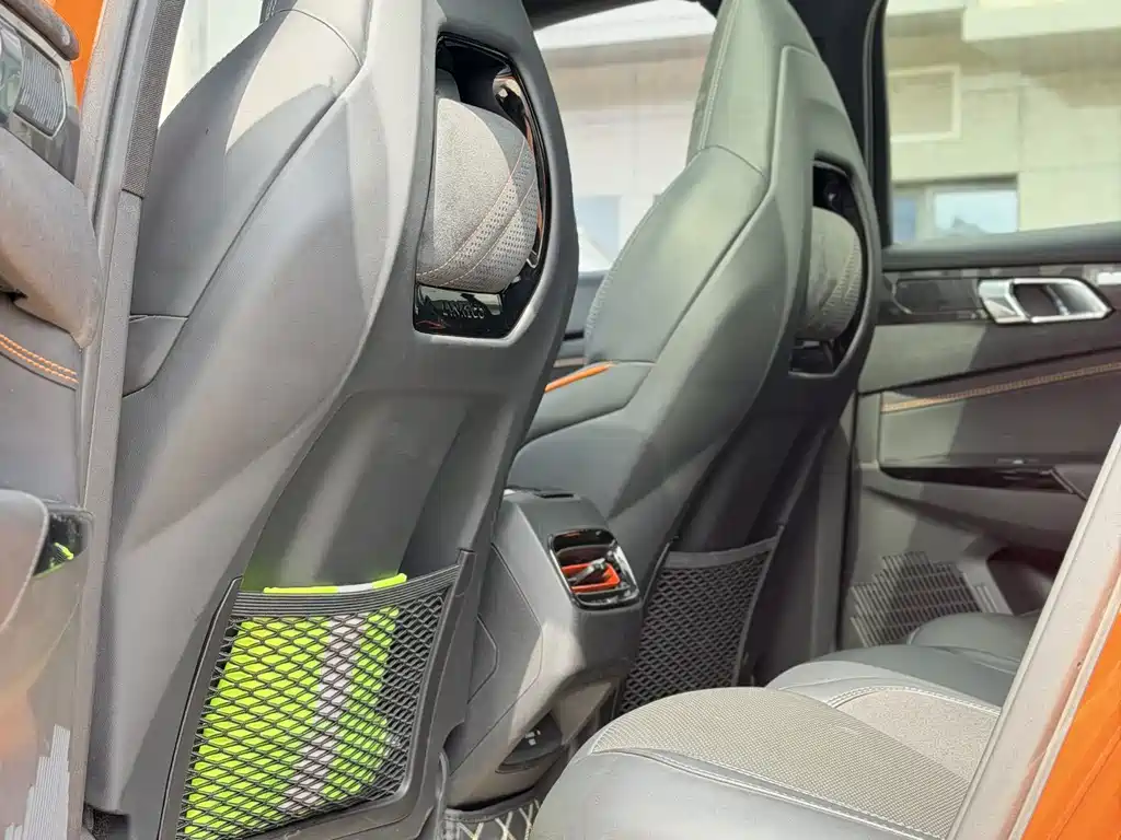 LYNK & CO. 02 HATCHBACK