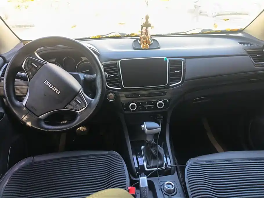 ISUZU MU X SHEPHERD RANGER