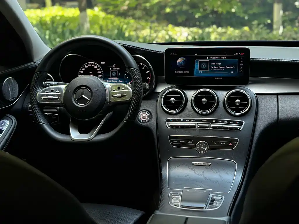 Mercedes-Benz C-Class — миниатюра 13