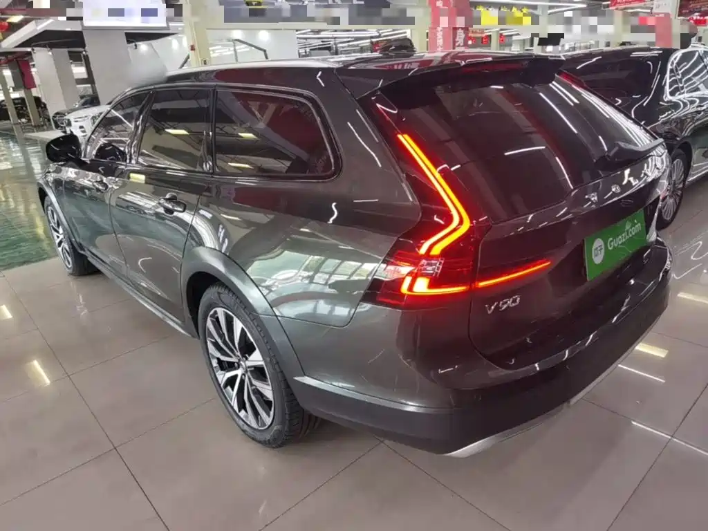 Volvo V90 — миниатюра 5