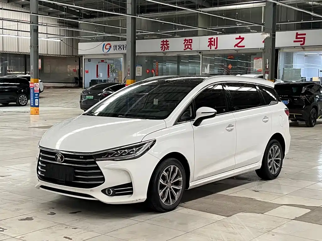 BYD SONG MAX
