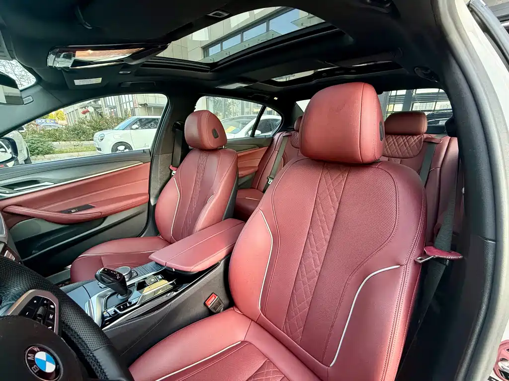 BMW 5 Series — миниатюра 18