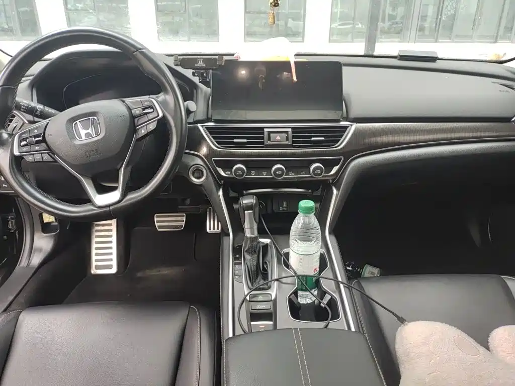 Honda Accord — миниатюра 10