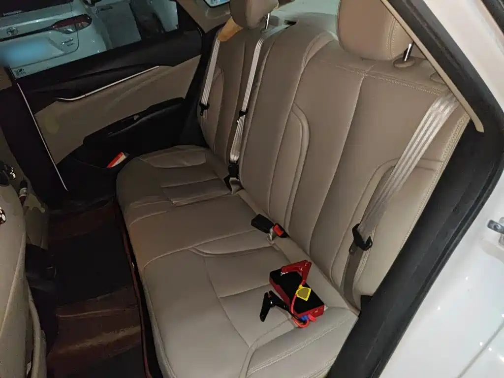 Buick Excelle — миниатюра 18