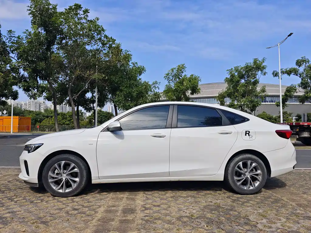 Buick Verano — миниатюра 4