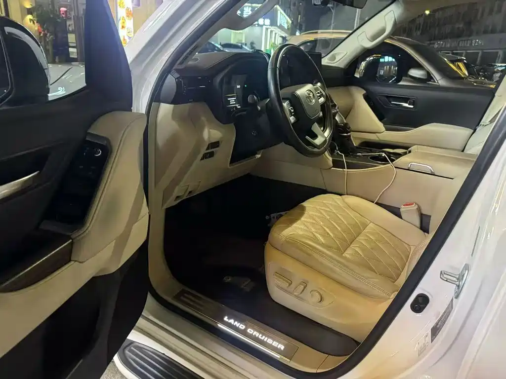 Toyota Land Cruiser — миниатюра 5