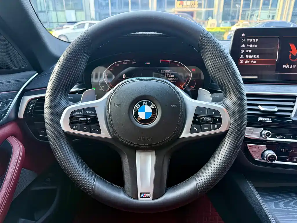BMW 5 Series — миниатюра 12