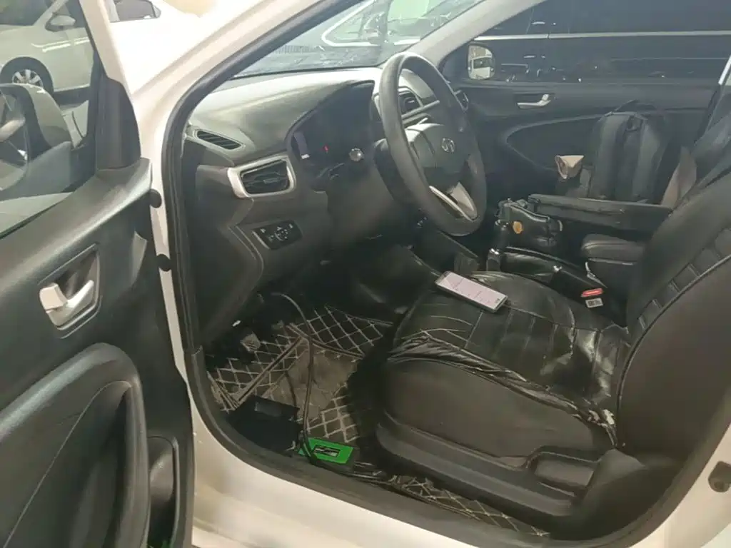 Hyundai Verna — миниатюра 16