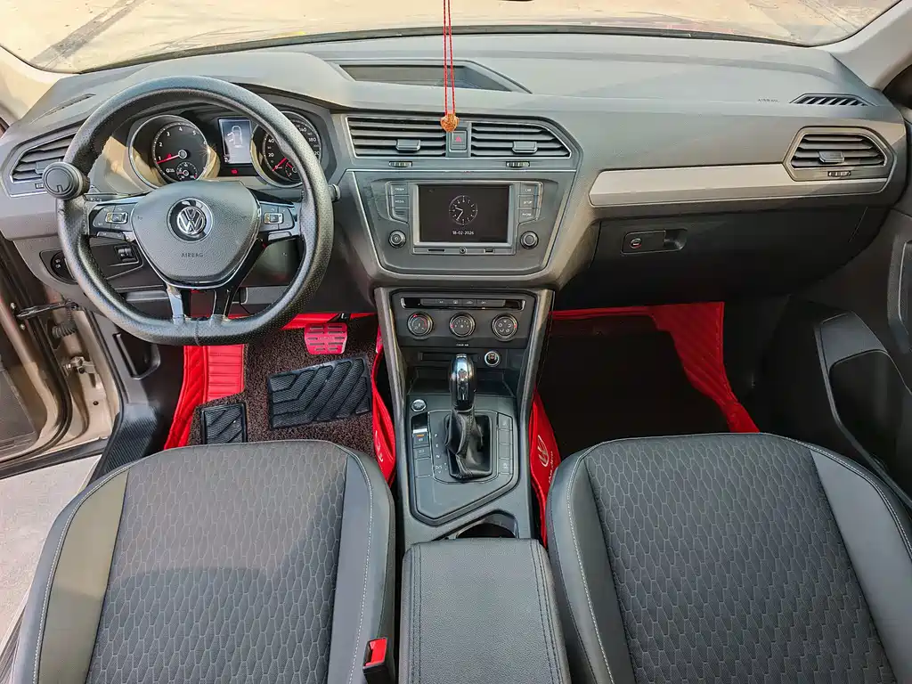 Volkswagen Tiguan L — миниатюра 12