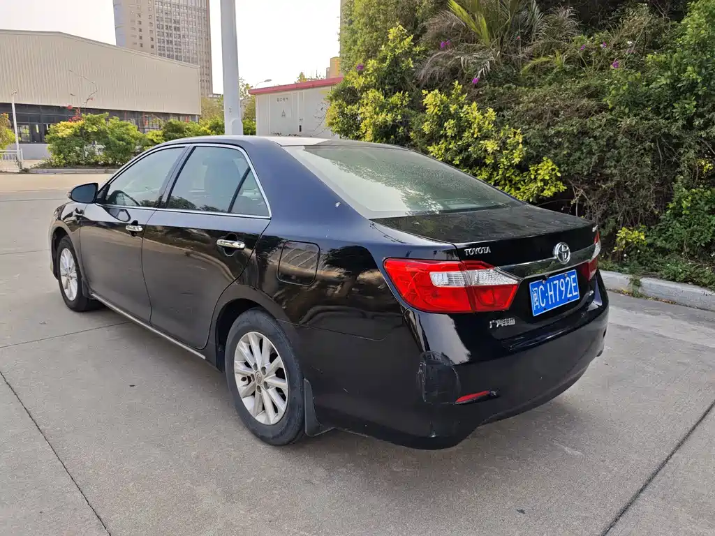 Toyota Camry — миниатюра 9