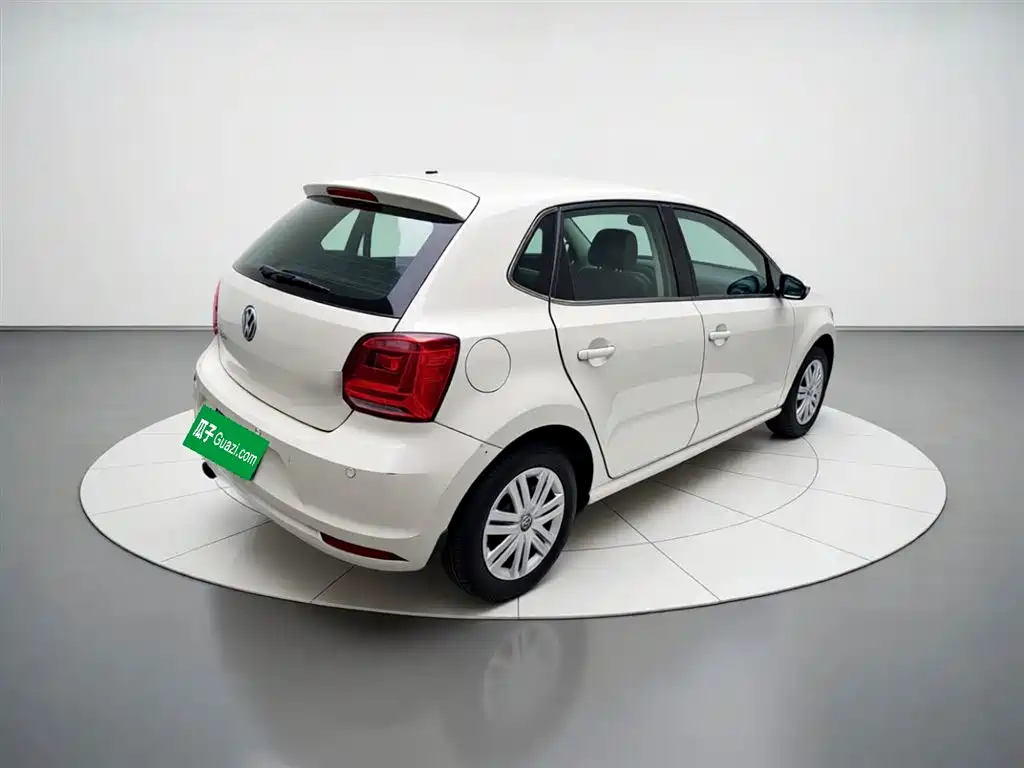 Volkswagen Polo 2016 1.4L MT