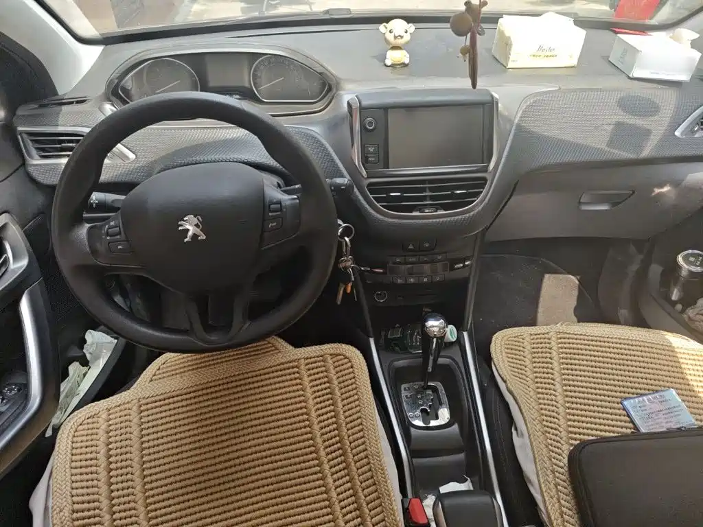 Peugeot 2008 — миниатюра 5