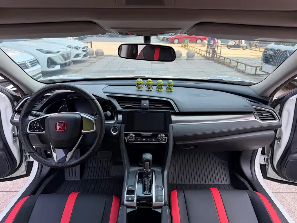 Honda Civic — миниатюра 7