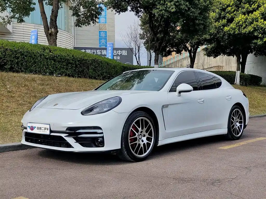 Porsche Panamera 2013