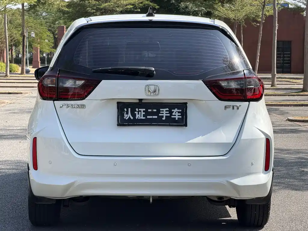 Honda Fit — миниатюра 8