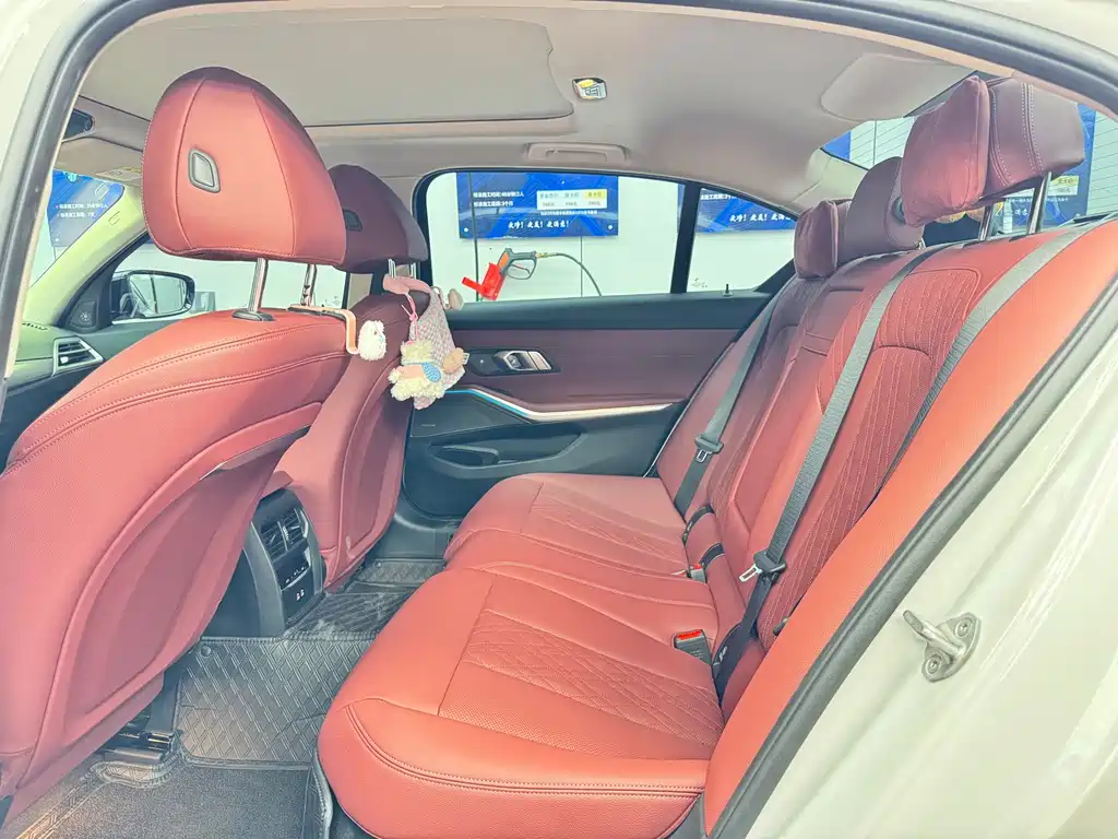 BMW 3 Series — миниатюра 5