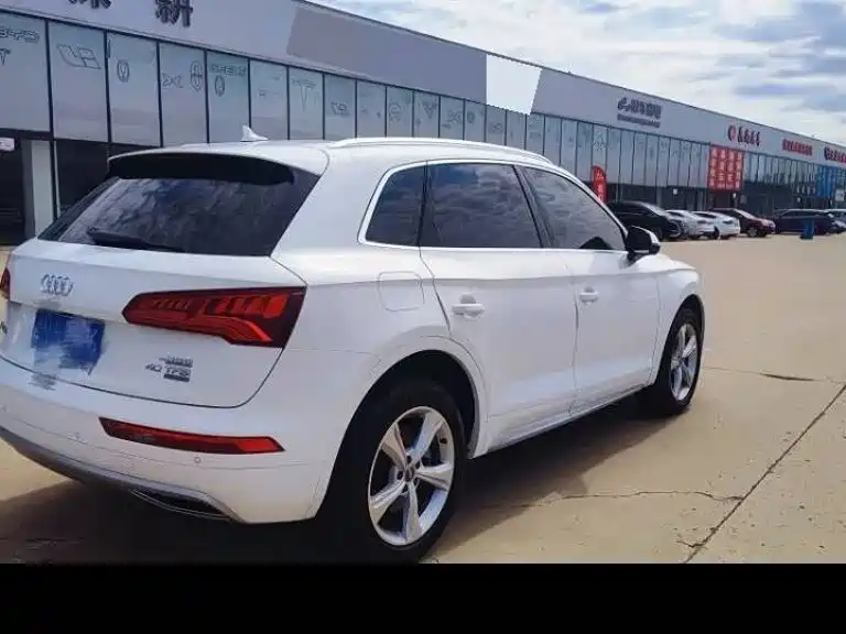 Audi Q5L — миниатюра 3