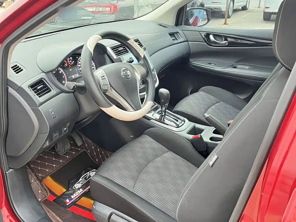 Nissan Tiida — миниатюра 18