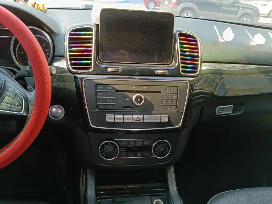 Mercedes-Benz GLE (Import) — миниатюра 13