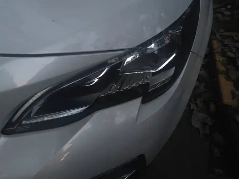 Peugeot 4008 — миниатюра 5