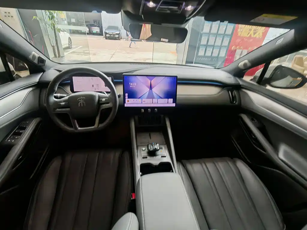 BYD L EV — миниатюра 11