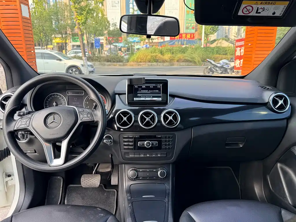 Mercedes-Benz B-Class — миниатюра 5