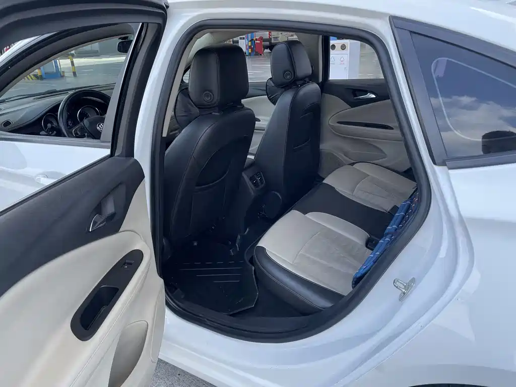 Buick Verano — миниатюра 5