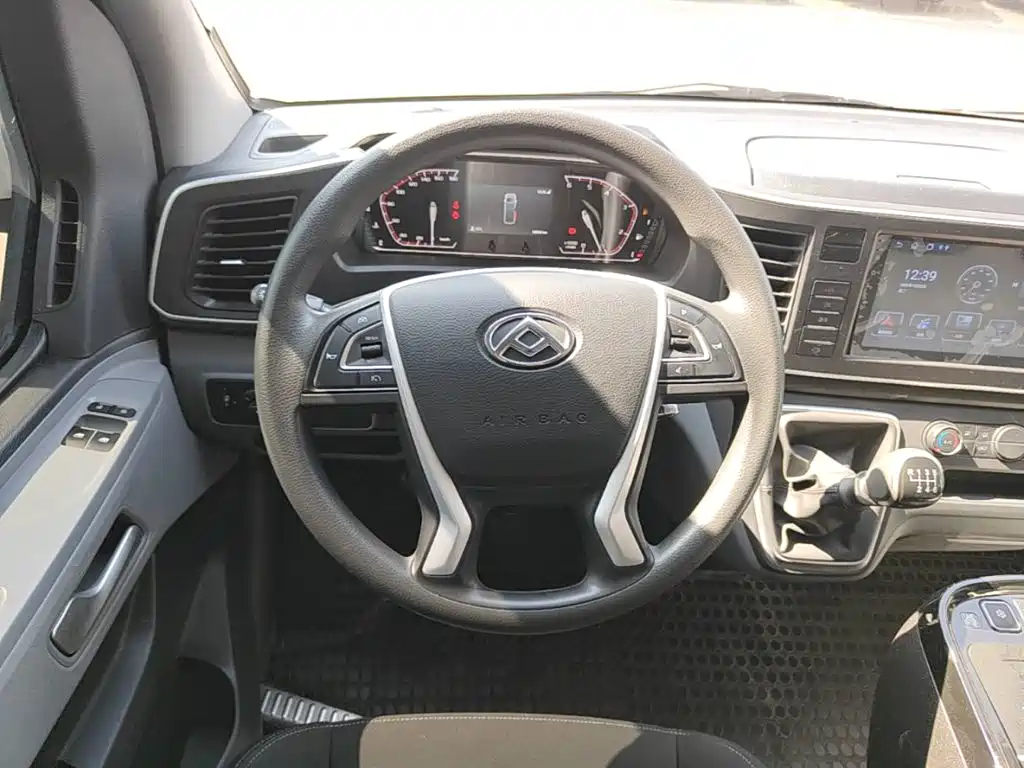 MAXUS V80 — миниатюра 11