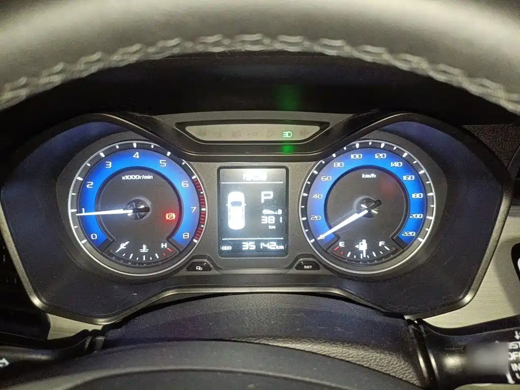 Geely Vision X3 — миниатюра 4