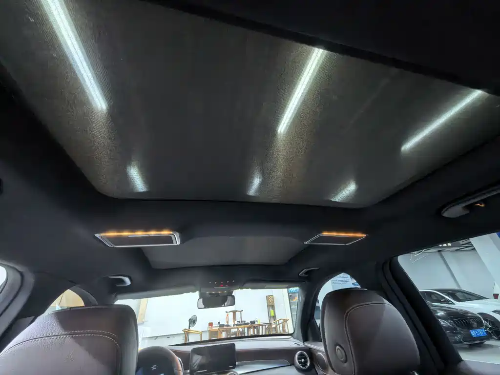Mercedes-Benz GLC — миниатюра 12