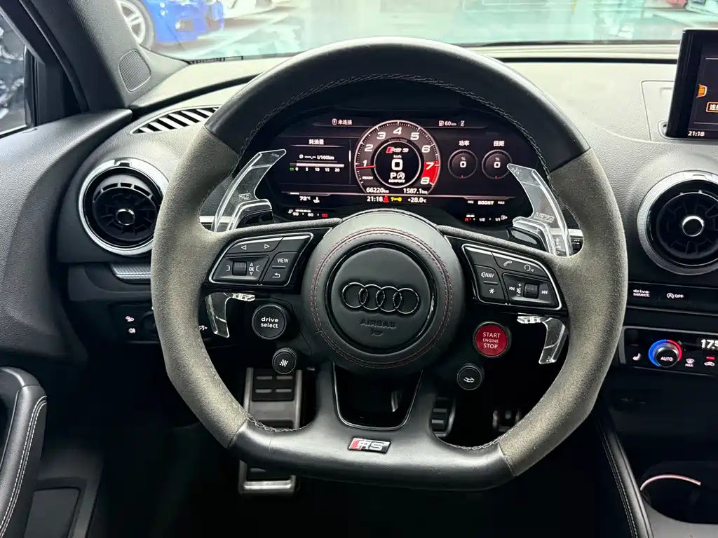 Audi RS 3 — миниатюра 10