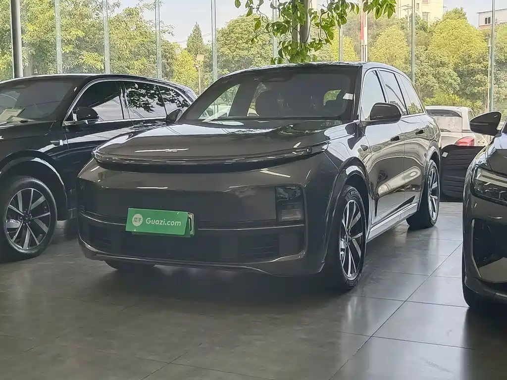 Li Auto L8