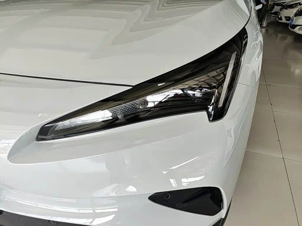 ARCFOX Alpha T5 — миниатюра 24