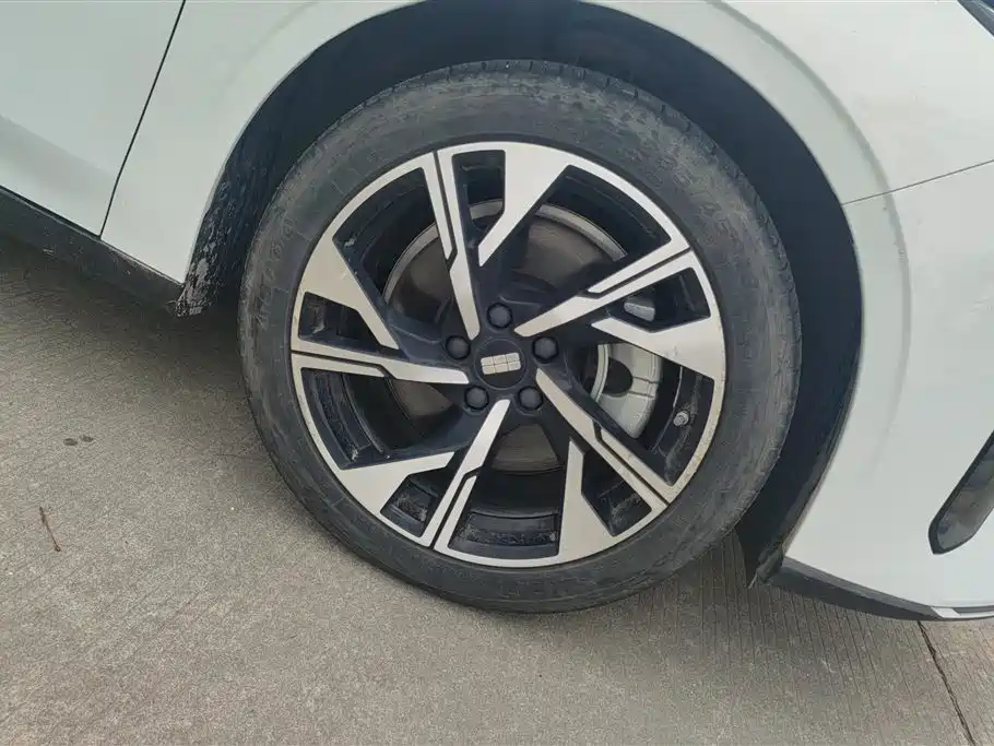 GEELY GALAXY GALAXY L6