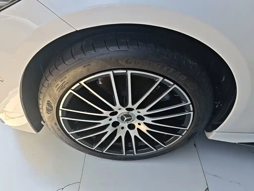 Mercedes-Benz C-Class — миниатюра 23