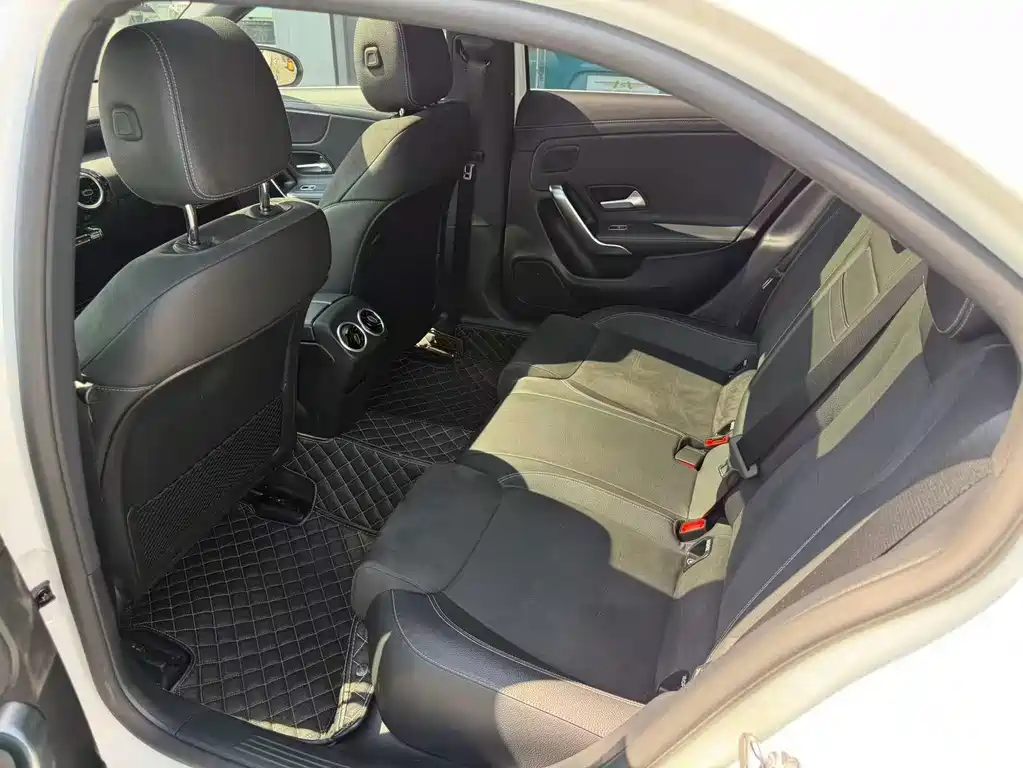 Mercedes-Benz A-Class — миниатюра 5