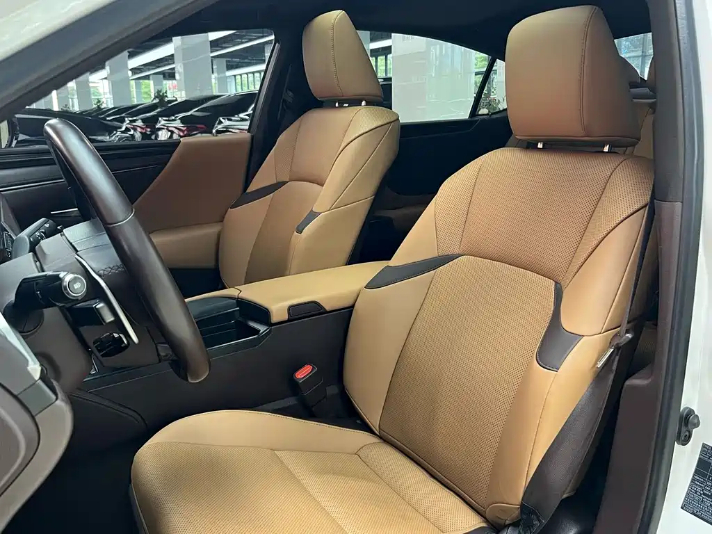 Lexus ES — миниатюра 9