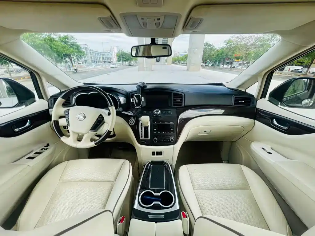 Nissan Quest — миниатюра 10