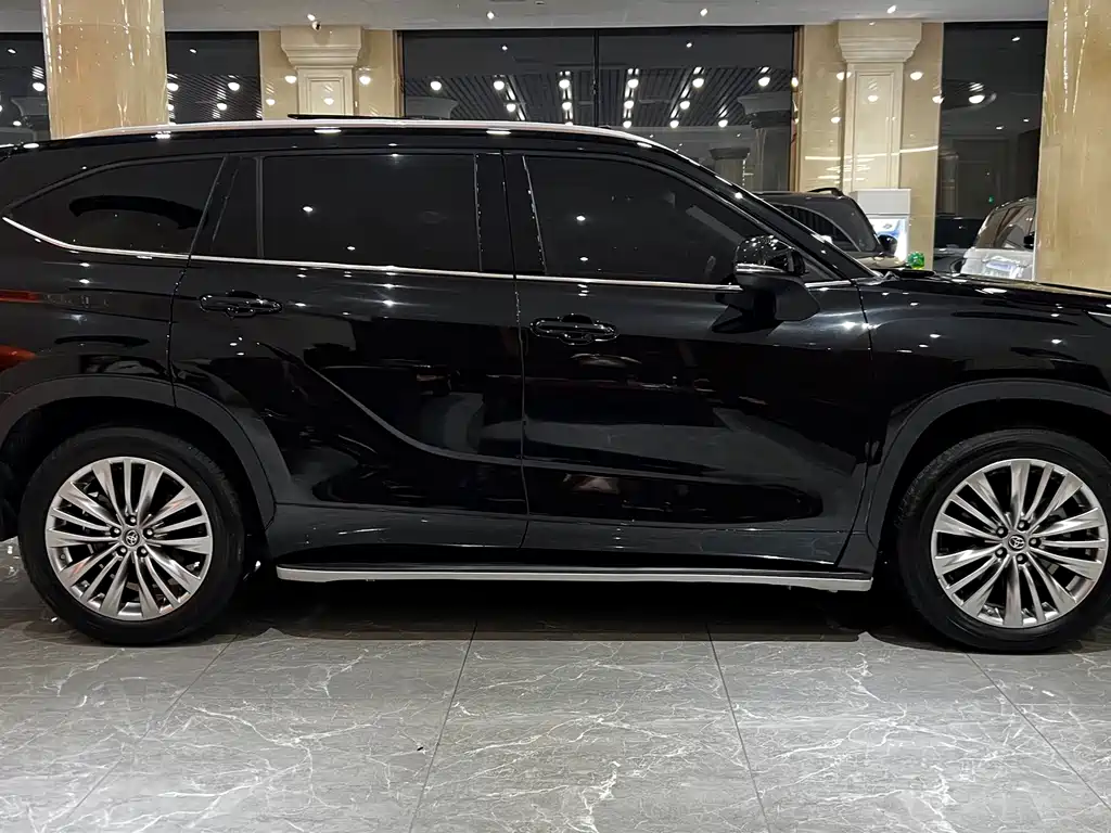 Toyota Highlander — миниатюра 7