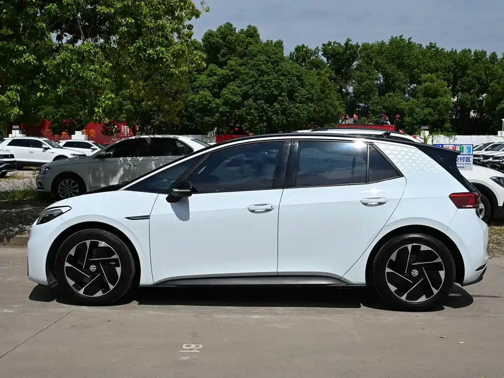 Volkswagen ID.3 — миниатюра 3