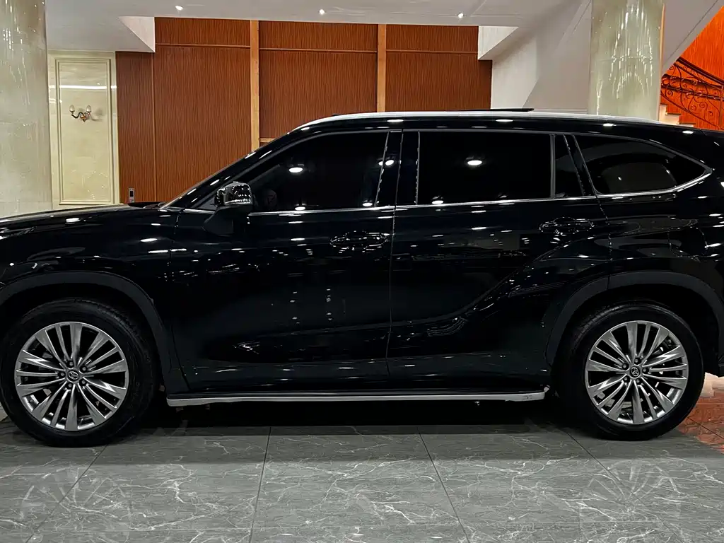 Toyota Highlander — миниатюра 8