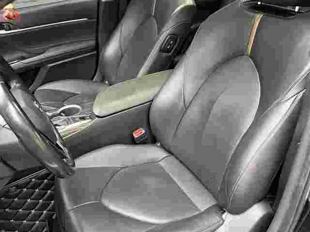 Toyota Camry — миниатюра 5