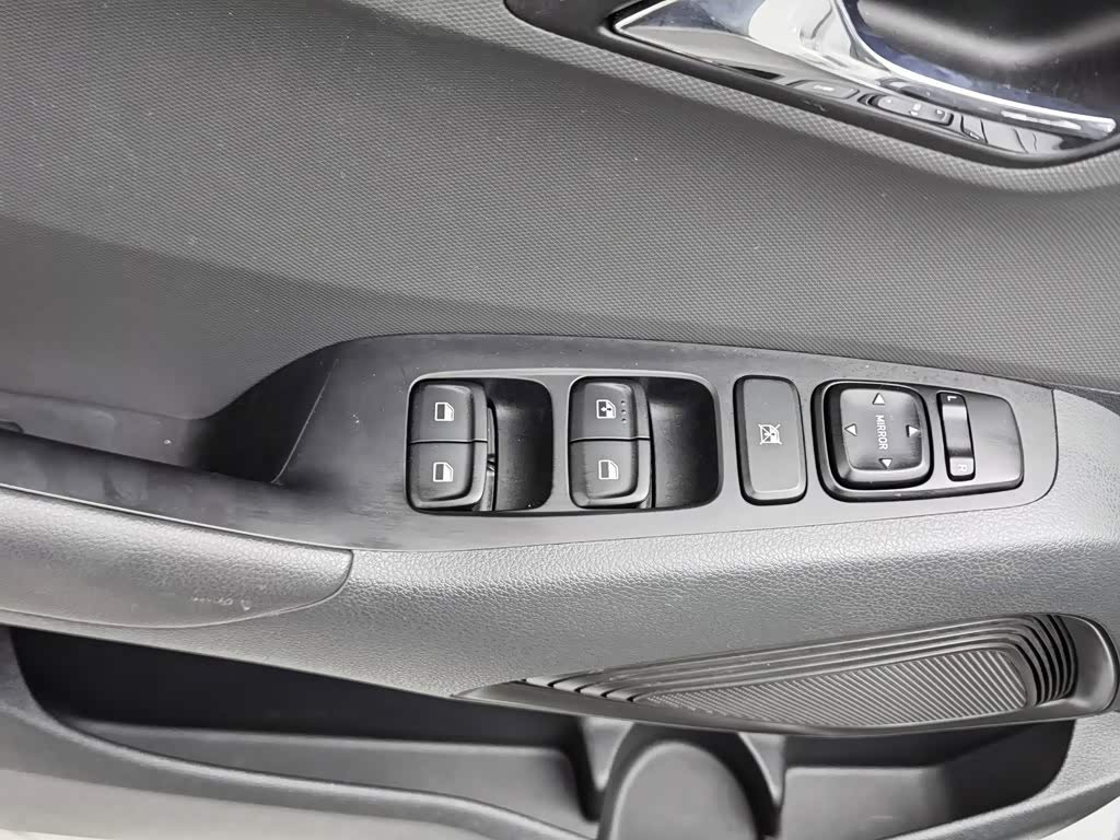Hyundai Beijing Hyundai ix35 1.4 л 2022 г. Белый, пробег 9500 км