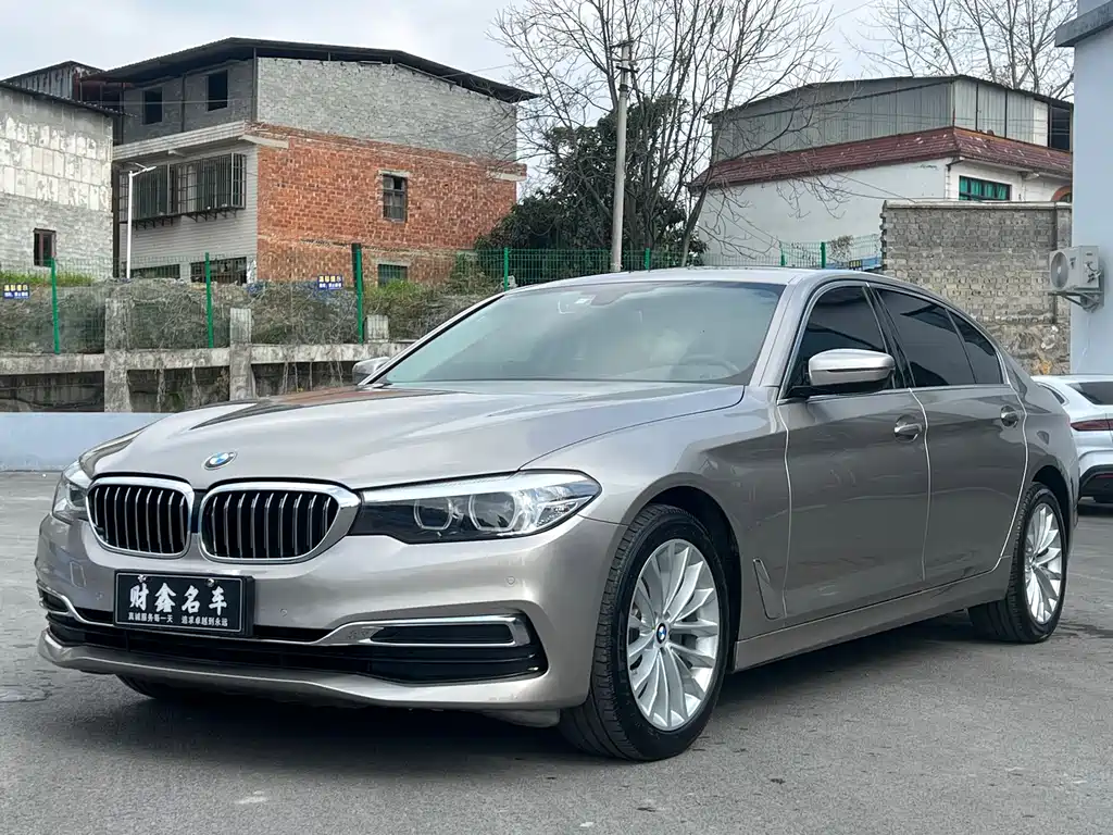 BMW 5 SERIES