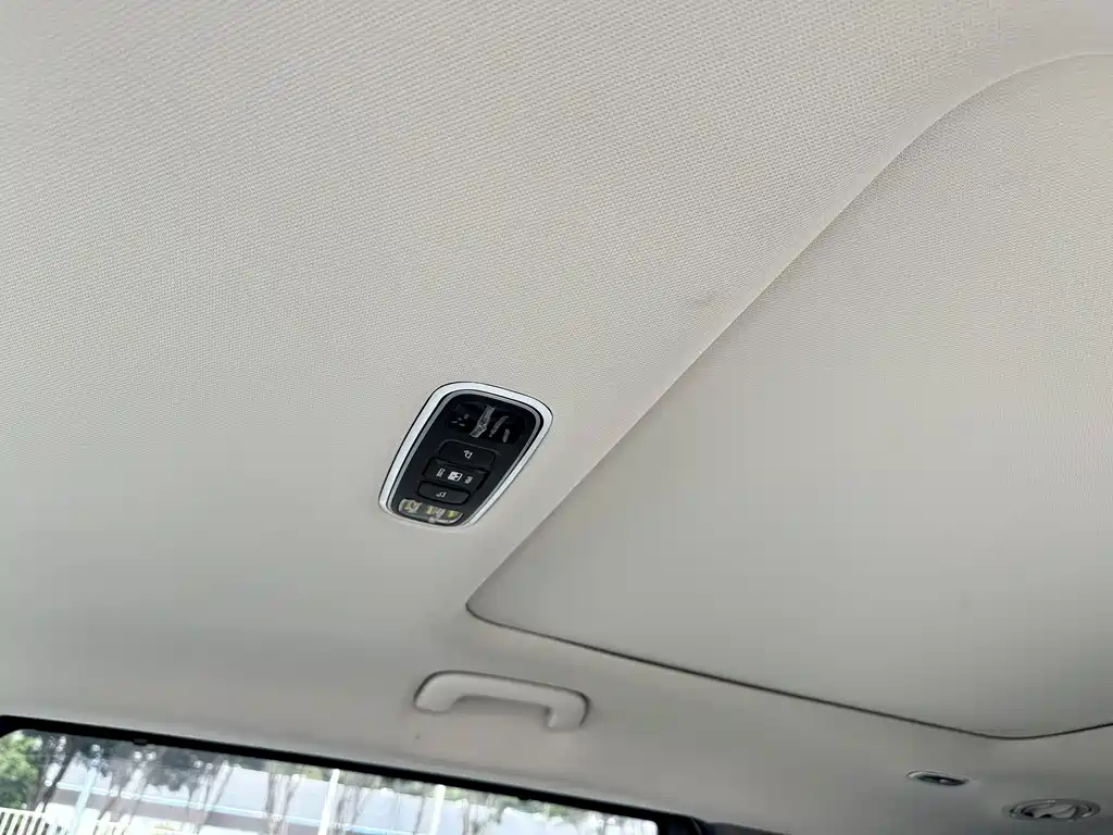Hyundai Custo — миниатюра 12