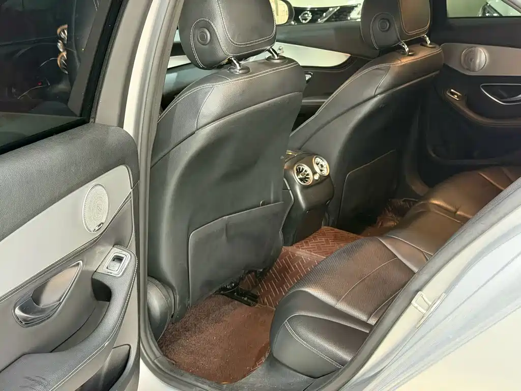 Mercedes-Benz C-Class — миниатюра 5