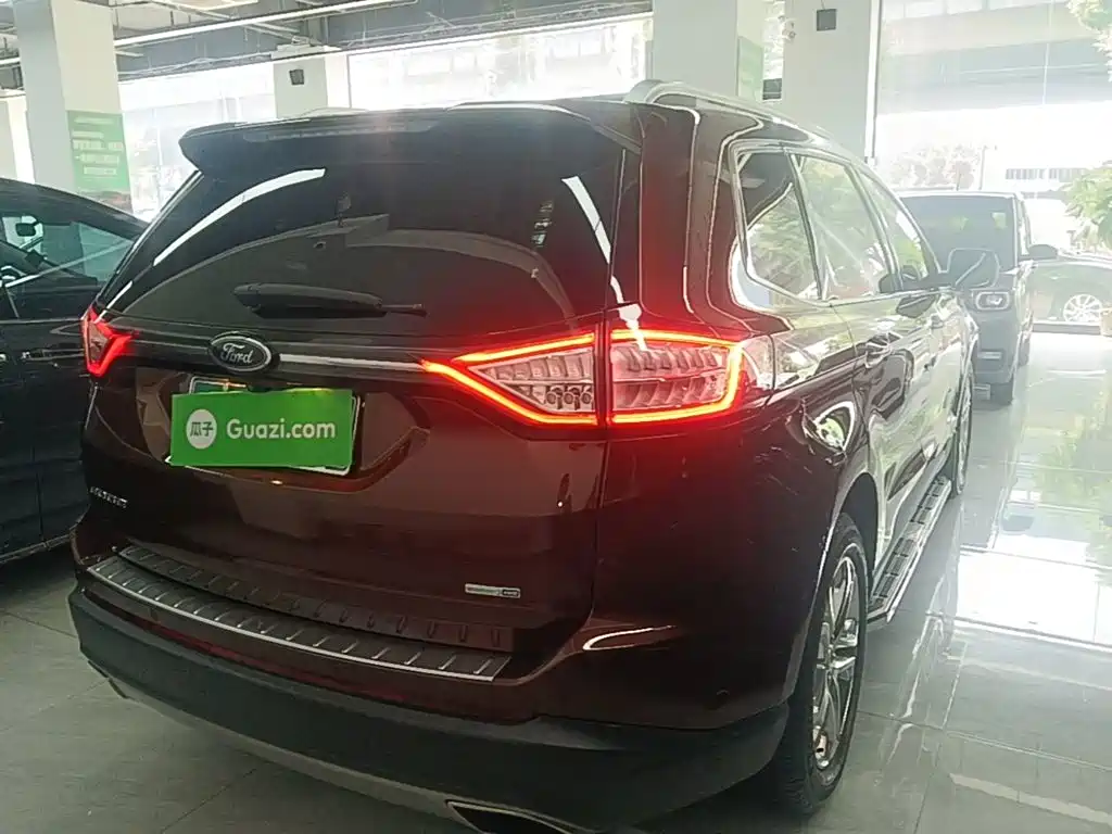 Ford Edge — миниатюра 7