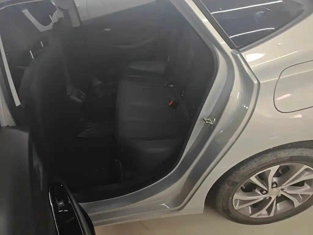 Buick Verano — миниатюра 20